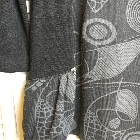 3/$20 Bali Pullover Black Gray Sweater Size L Peplum Zipper Pockets 3/4 Sleeves - Picture 8 of 13